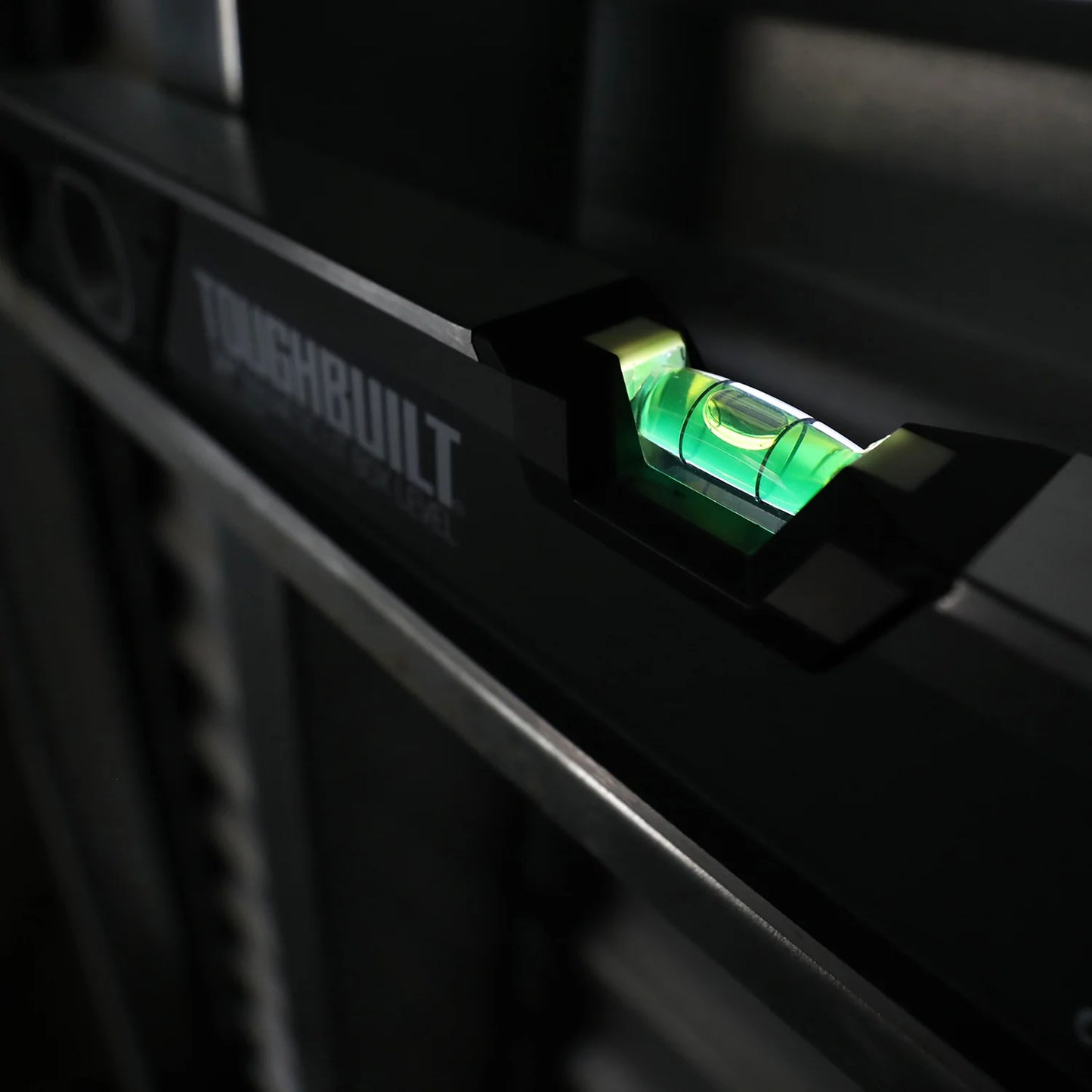 TOUGHBUILT 9in LEDマグネット水平器 TB-H2-L-9LH-M-