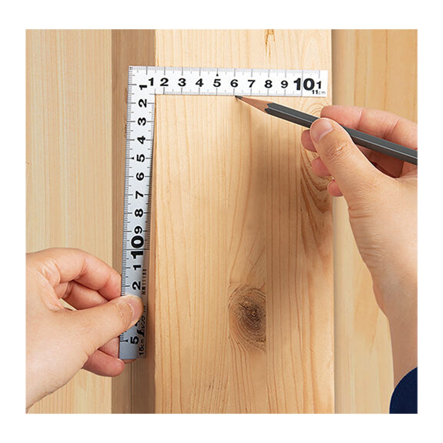 シンワ 曲尺平ぴた 15×11㎝ 表裏同目 ホワイト/シルバー-金津屋商店