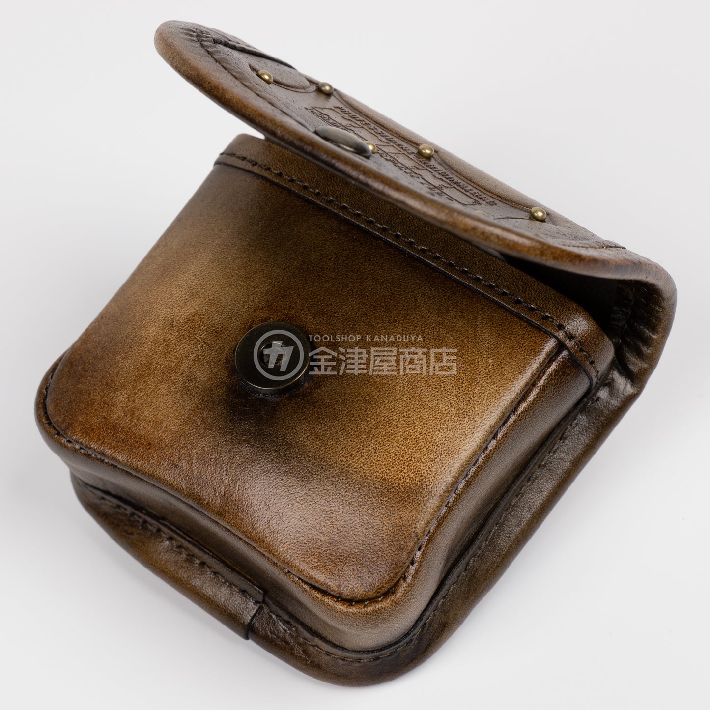 ニックス(KNICKS) ヌメ革小物ポーチ KNS-100BOX 【ヴィンテージカラー】追加カスタム スタッズ6点打ち-