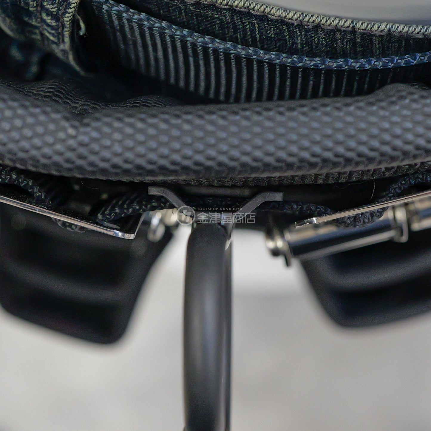 MKK 特殊黒染め 真黒カラビナ(大)SB-10-SB-10