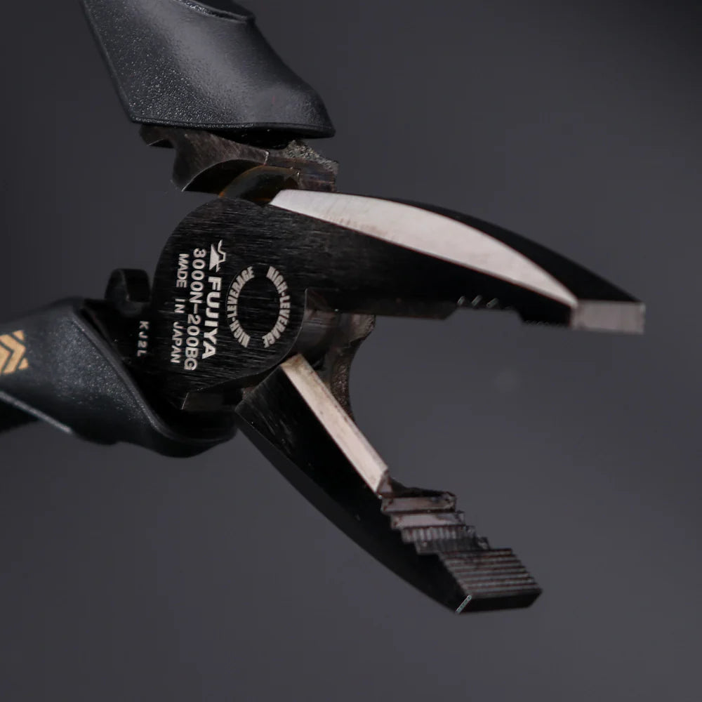 フジ矢 偏芯パワーペンチ(黒金)200mm 3000N-200BG