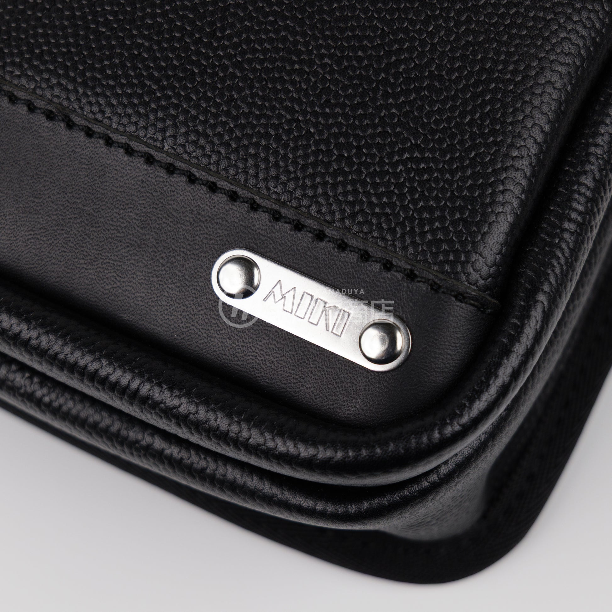 MIKI 本革2段腰袋 エンボス加工革・ダイレクトタイプ SPH-BM2D-