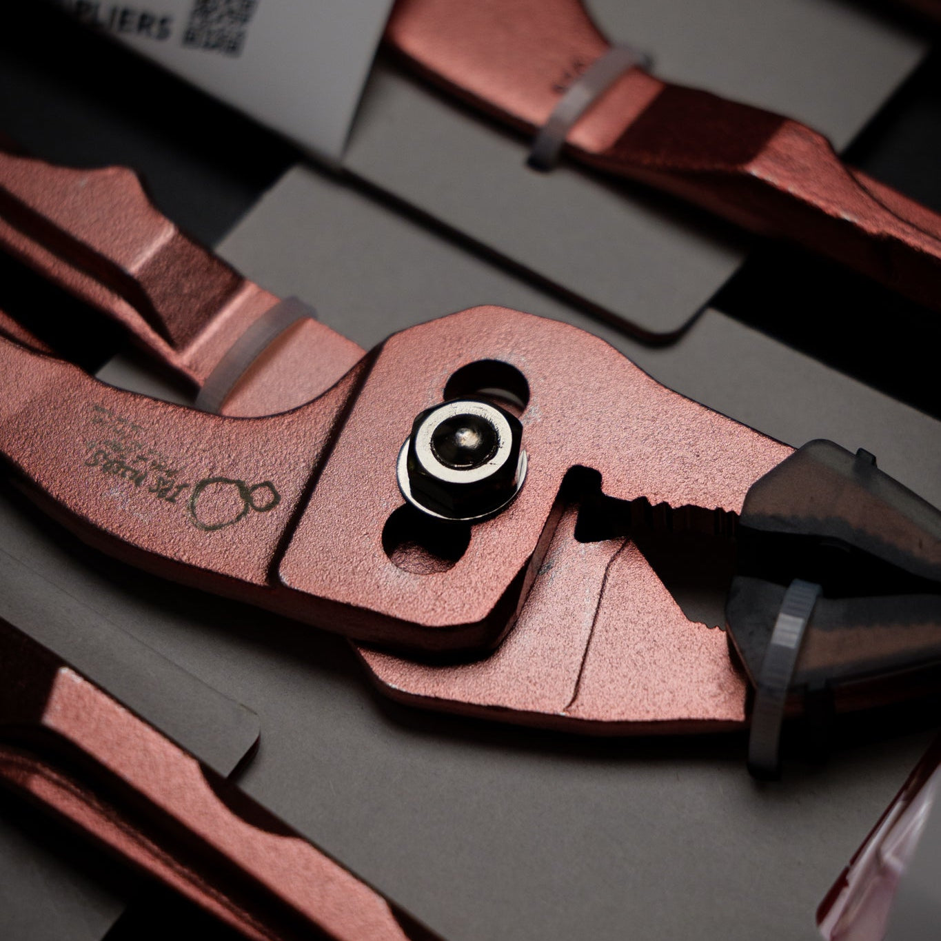 IPS PLIERS ソフトタッチ ネオ combination 165mm NH-165PV