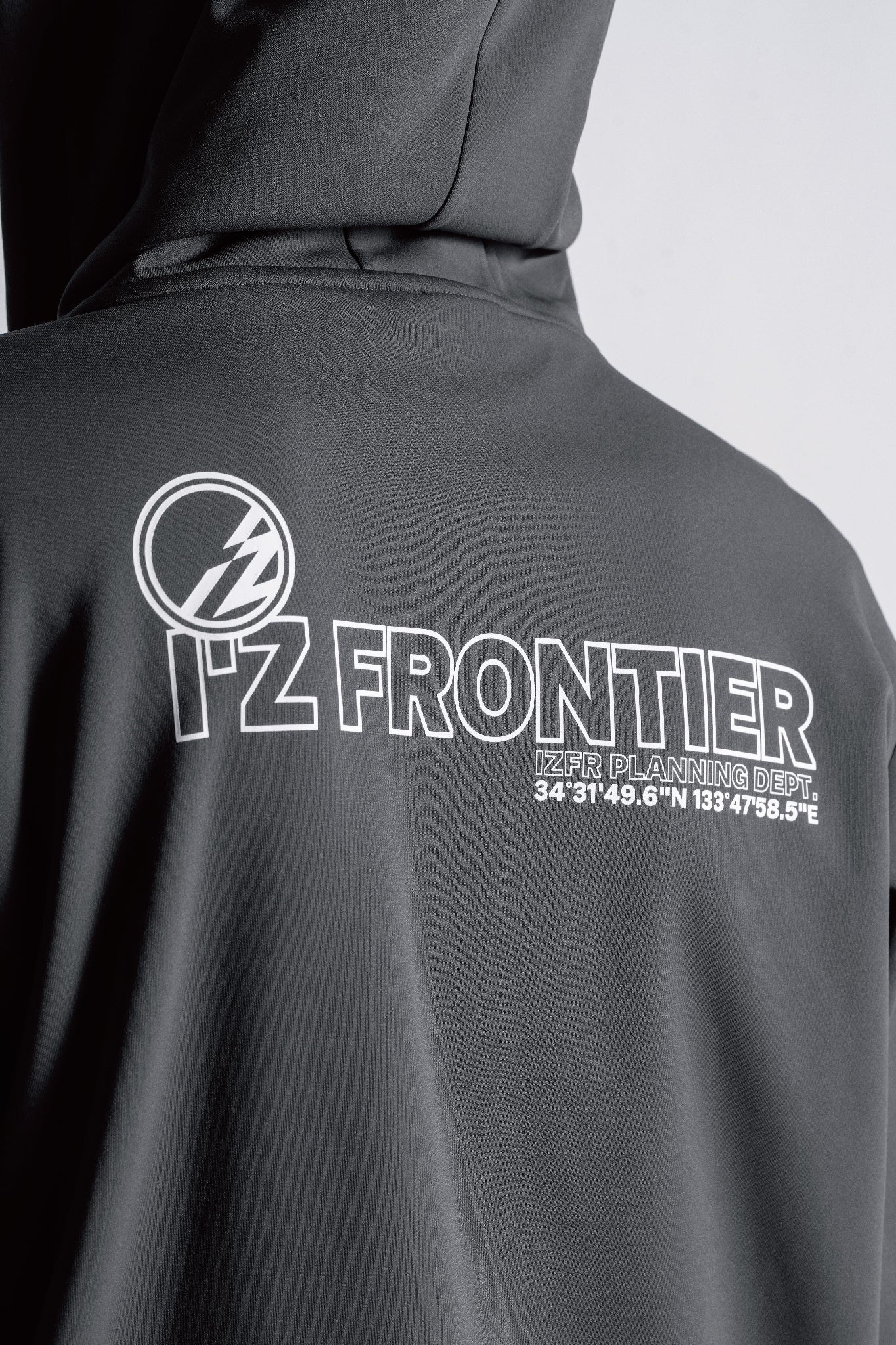 I’Z FRONTIER ライトウェイトストレッチアクティブフーディー #8618 [2025AW]-