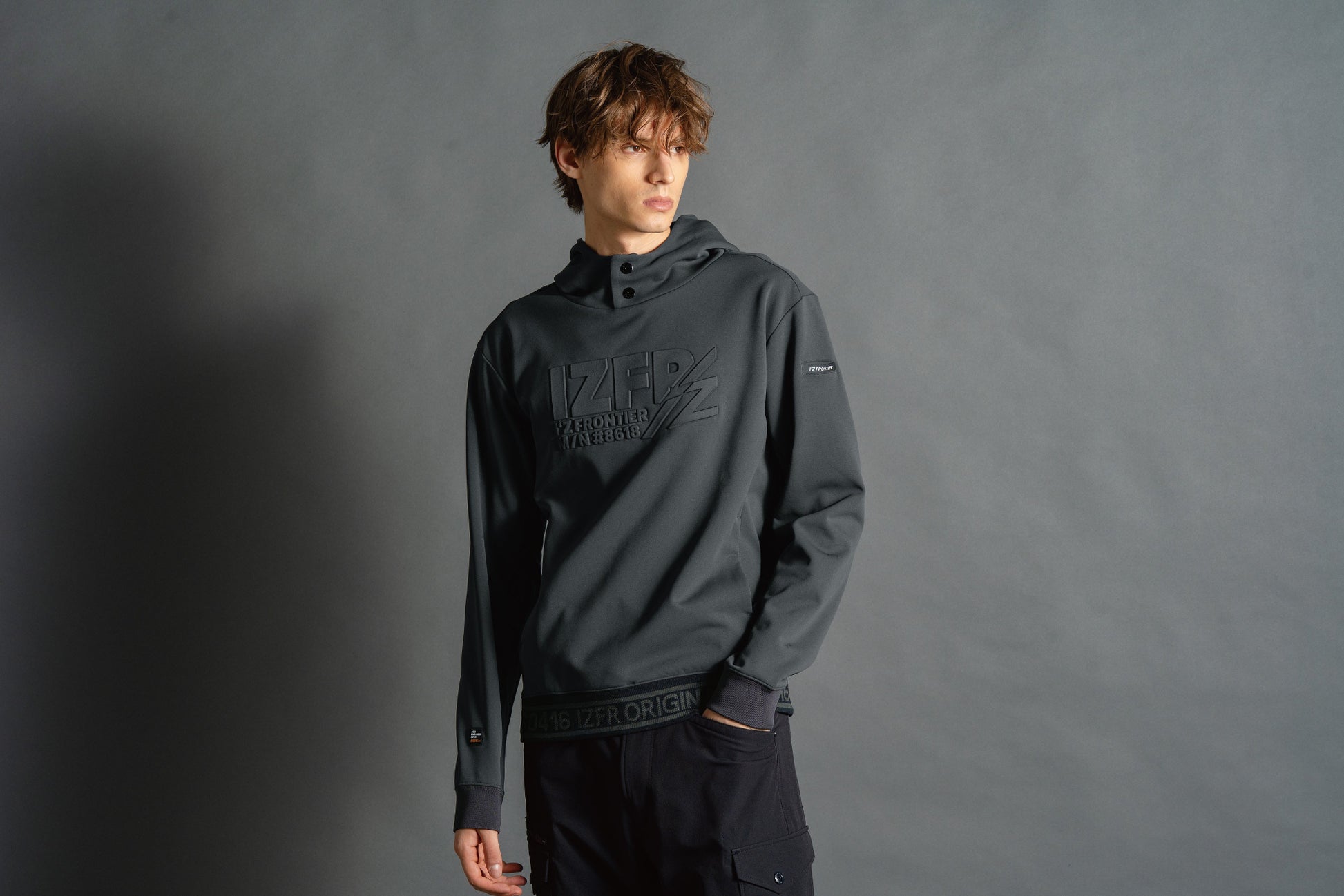 I’Z FRONTIER ライトウェイトストレッチアクティブフーディー #8618 [2025AW]-