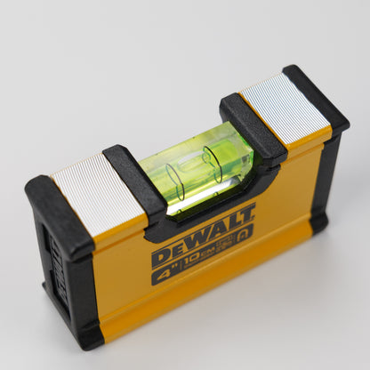 DEWALT(デウォルト) マグネット式ポケットレベル 100mm DWHT42801