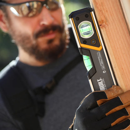 TOUGHBUILT 9in LEDマグネット水平器 TB-H2-L-9LH-M-