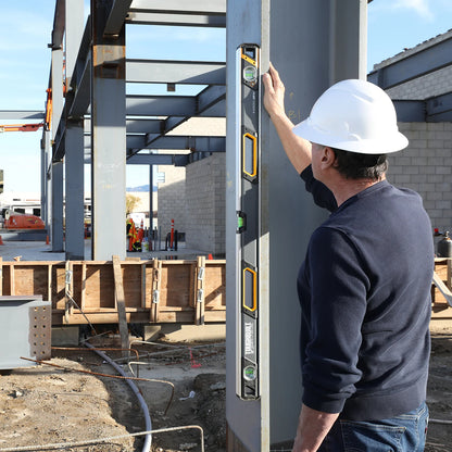 TOUGHBUILT 48in LEDマグネット水平器 TB-H2-L-48LH-M-