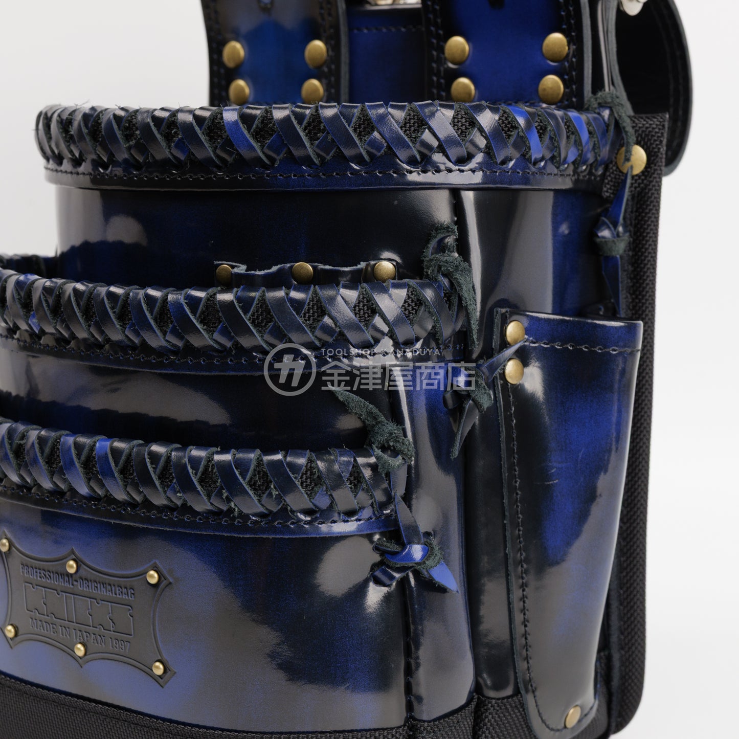 ニックス(KNICKS) アドバンガラス革3段腰袋 底・縁補強タイプ ADV-301DDX 追加カスタム ガラス紐W巻3段+スタッズ6点打ち-