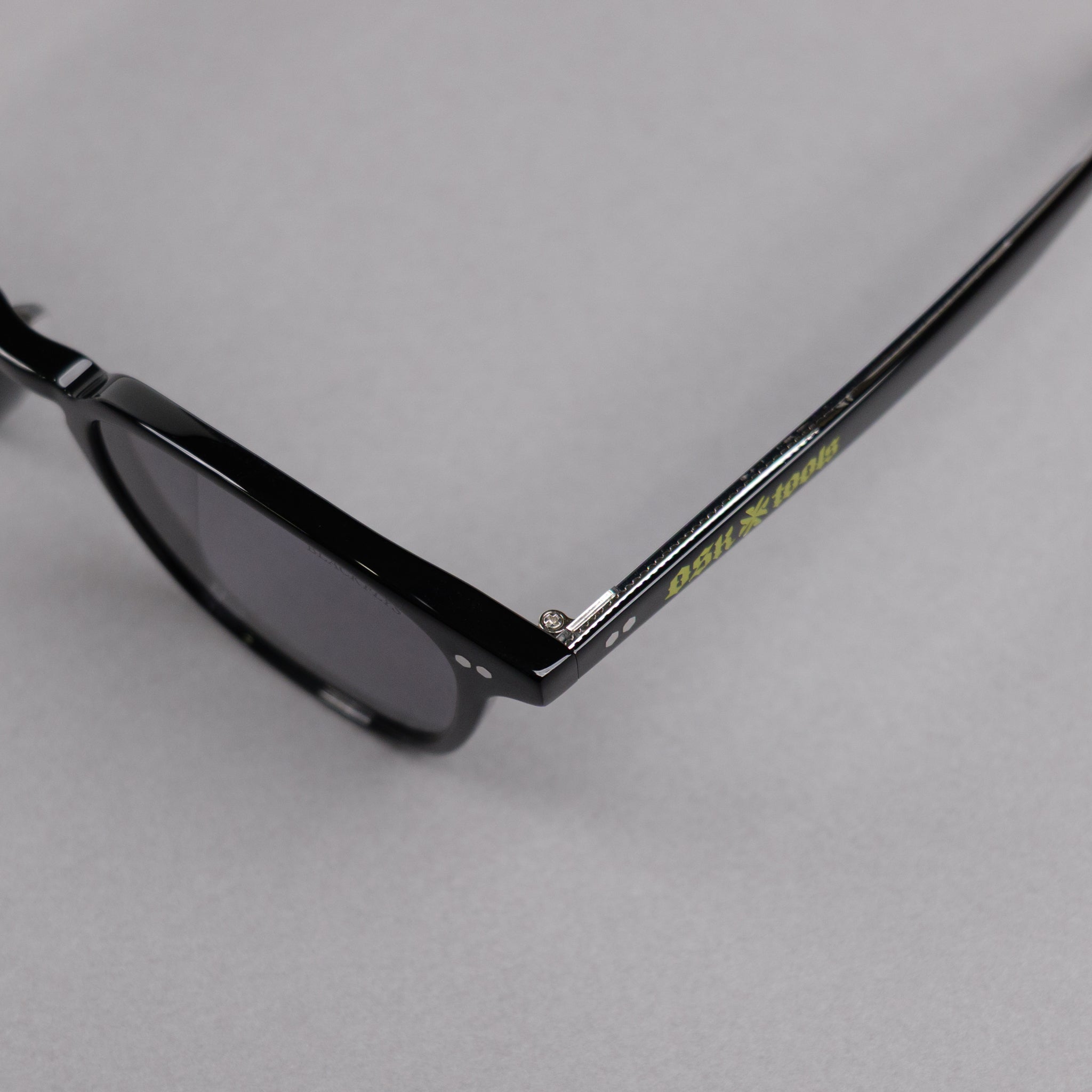 Japan Exclusive Edition】OSKTools × BlackFlysサングラス