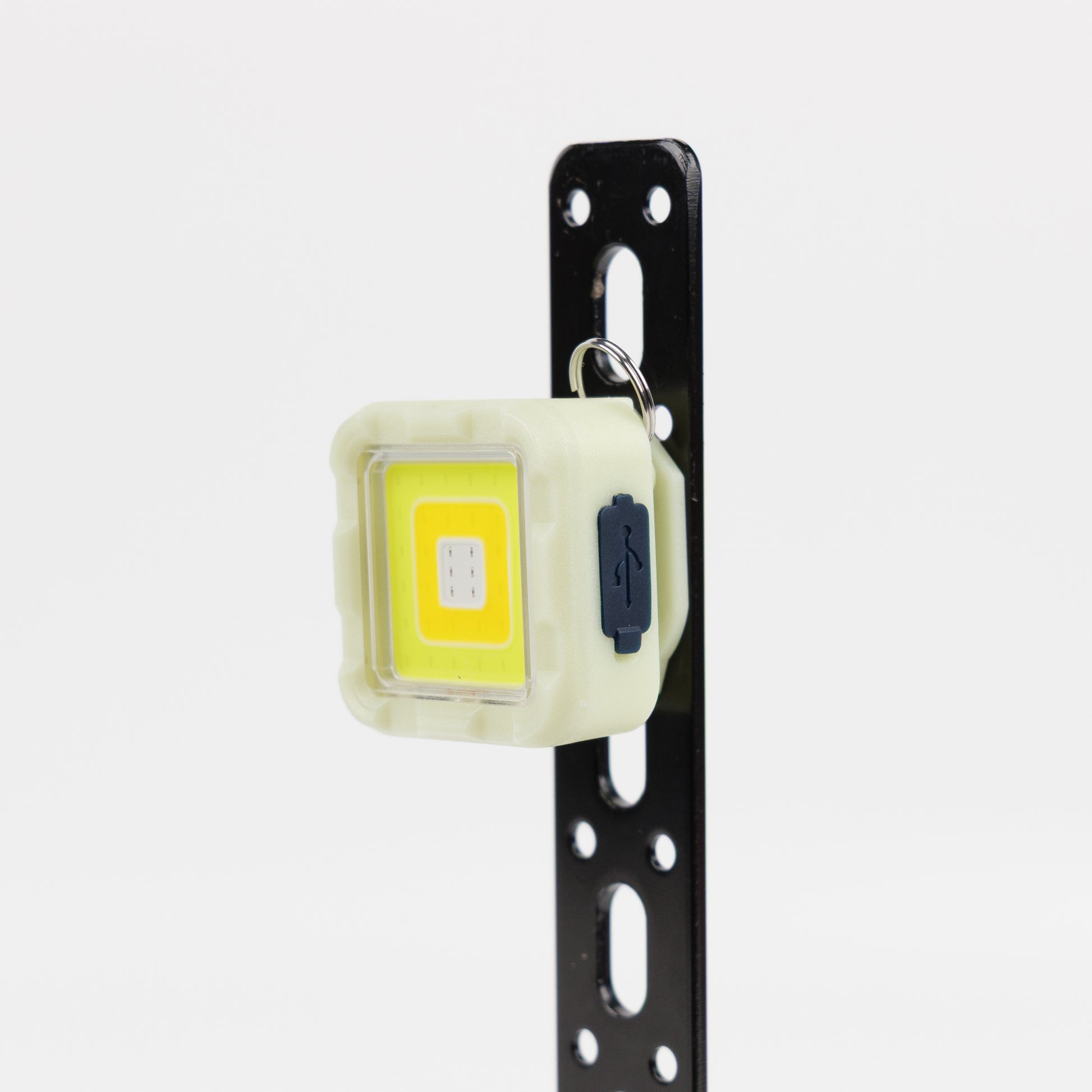 ビッグマン LEDミニミニライト充電式キューブ 蓄光ボディ BPML-EVO2 1000lm/セフ/マグネット-