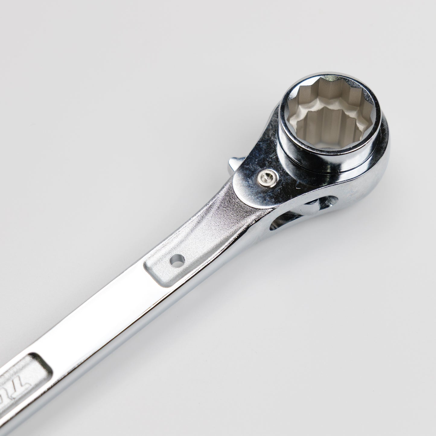 TOP工業 特注 鳶仕様ステンレスラチェットレンチ(シノ付) 19×24コンパクトソケット SRM-19×24N-BT カスタム-