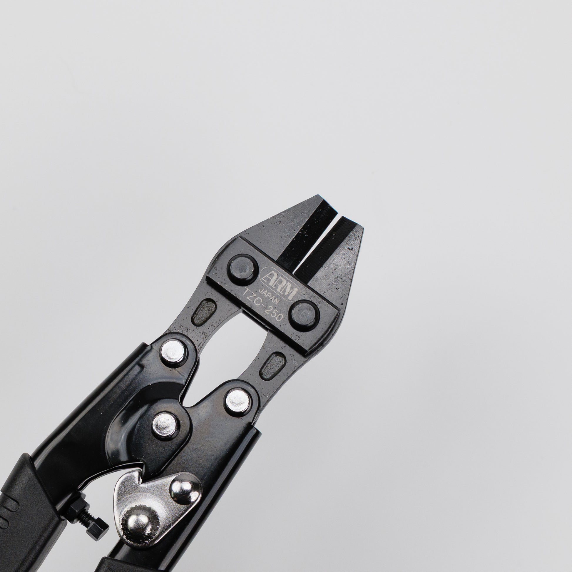 アーム産業 3芯VVFケーブル一発切断 鍛刃解体カッター TZC-250-
