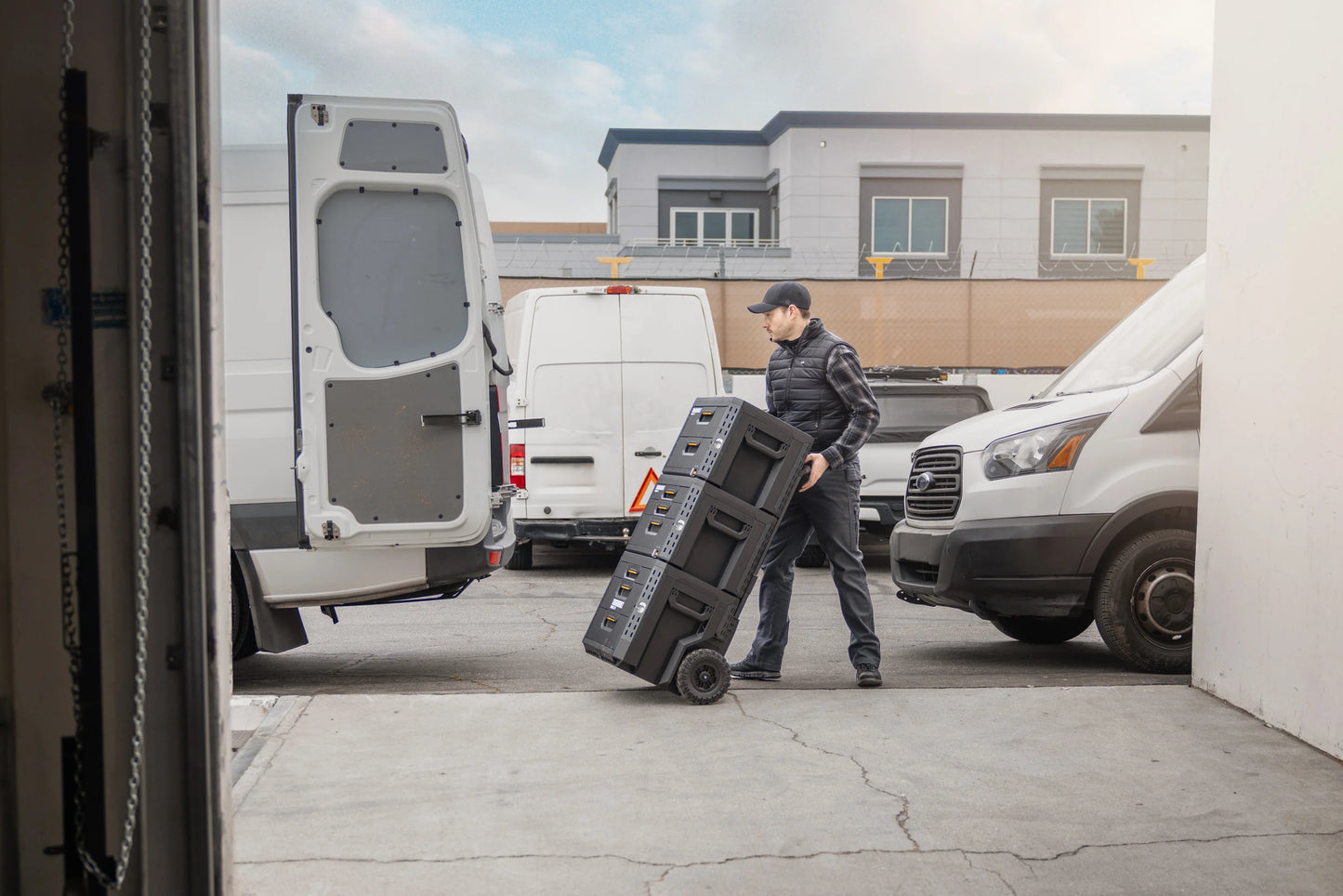 【予約商品】TOUGHBUILT STACK TECH 3ドロワーボックス（サイドロック）TB-B1-D-73-