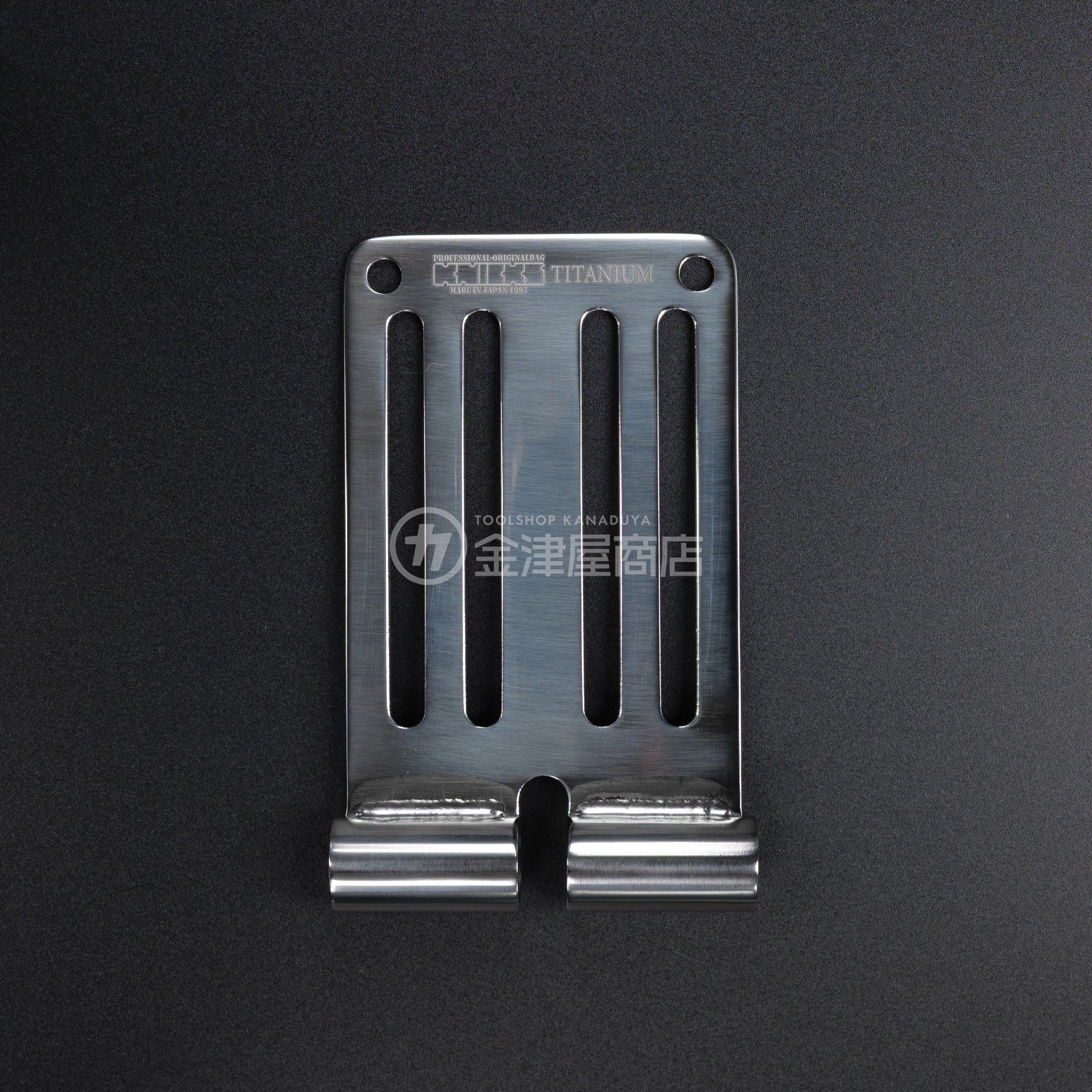 Triple Aught Design チタンパッチ 縦2