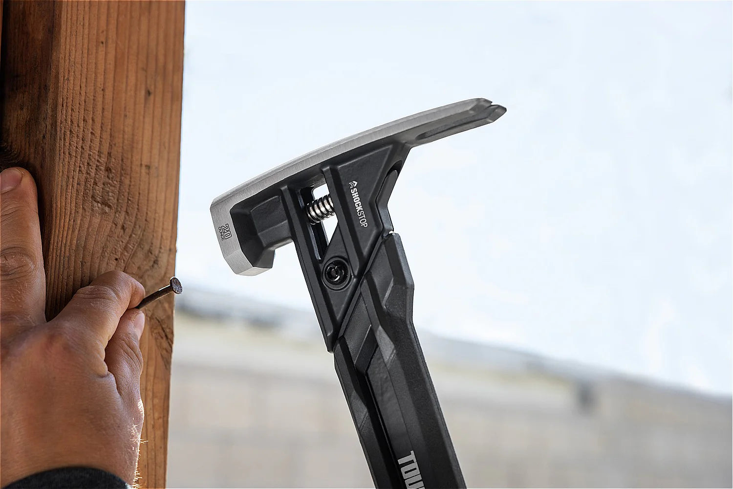 TOUGHBUILT 20oz ShockStopリップハンマースムースフェイス TB-H1-1SBR-S20-